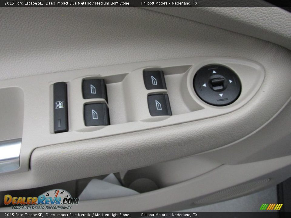Controls of 2015 Ford Escape SE Photo #20