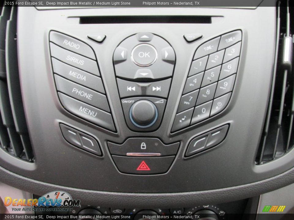 Controls of 2015 Ford Escape SE Photo #26