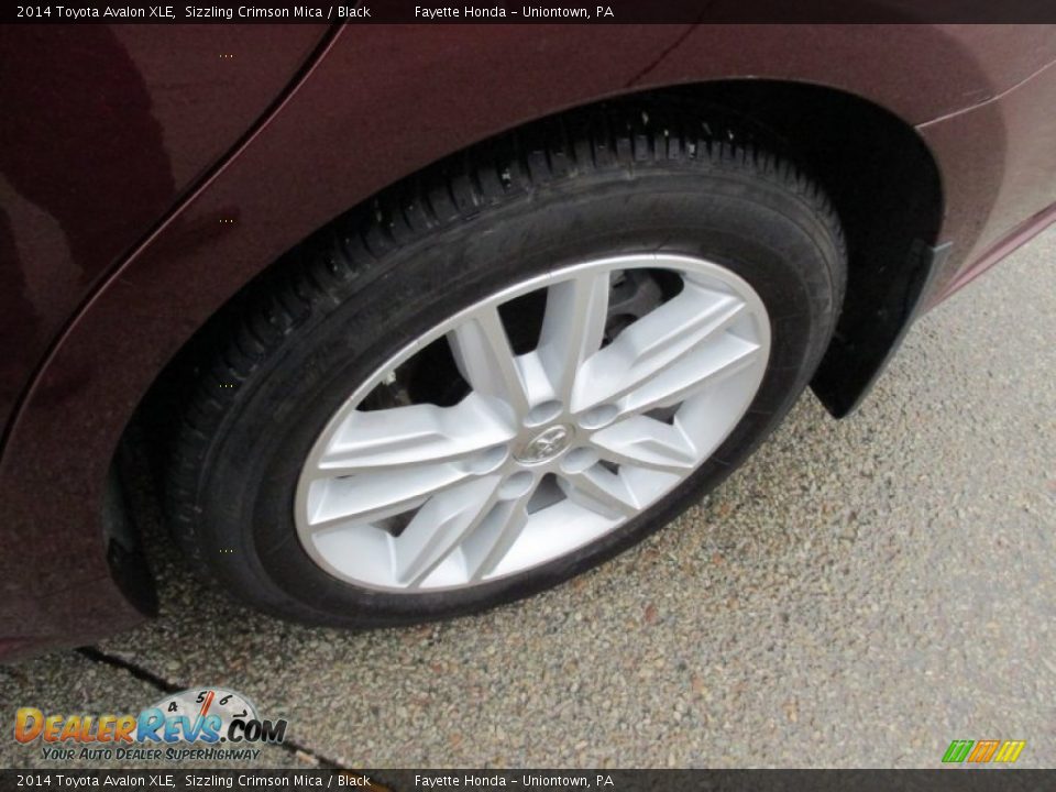2014 Toyota Avalon XLE Sizzling Crimson Mica / Black Photo #16