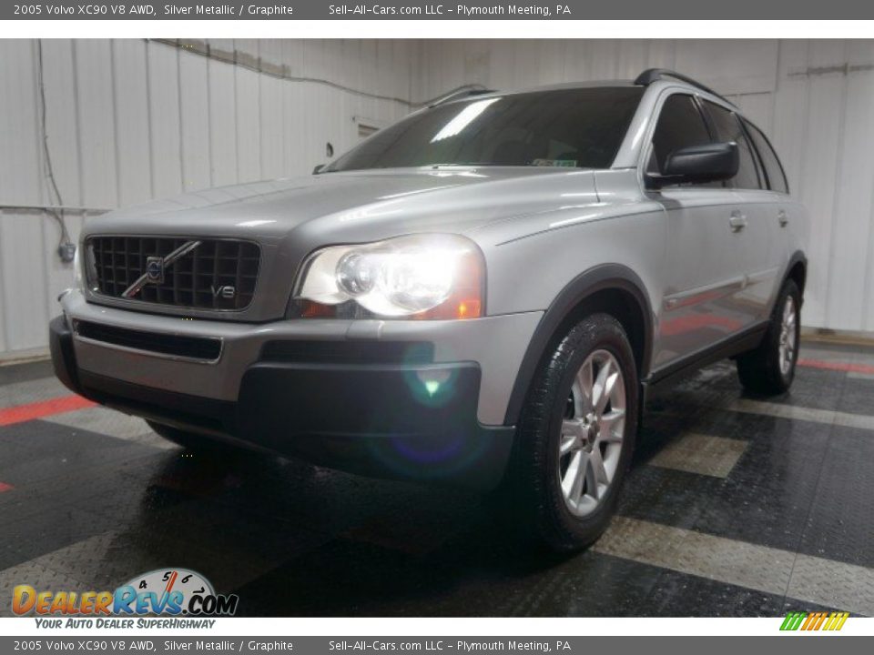 2005 Volvo XC90 V8 AWD Silver Metallic / Graphite Photo #3