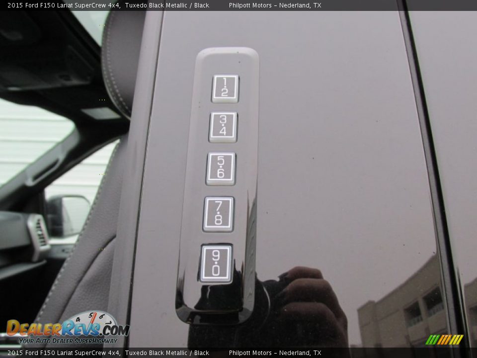 2015 Ford F150 Lariat SuperCrew 4x4 Tuxedo Black Metallic / Black Photo #16