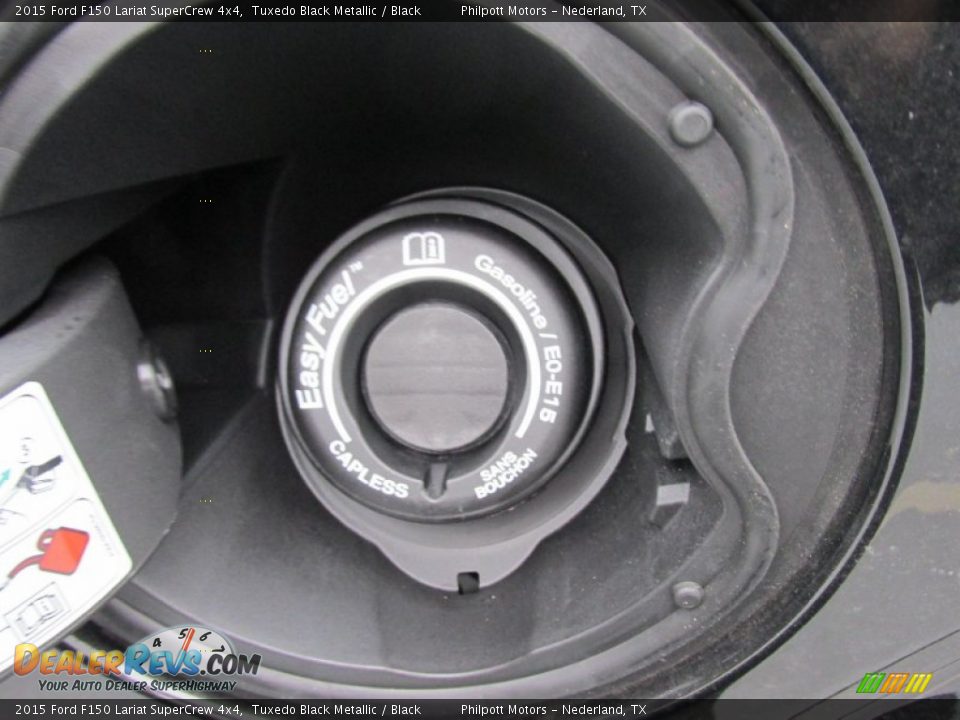 2015 Ford F150 Lariat SuperCrew 4x4 Tuxedo Black Metallic / Black Photo #17