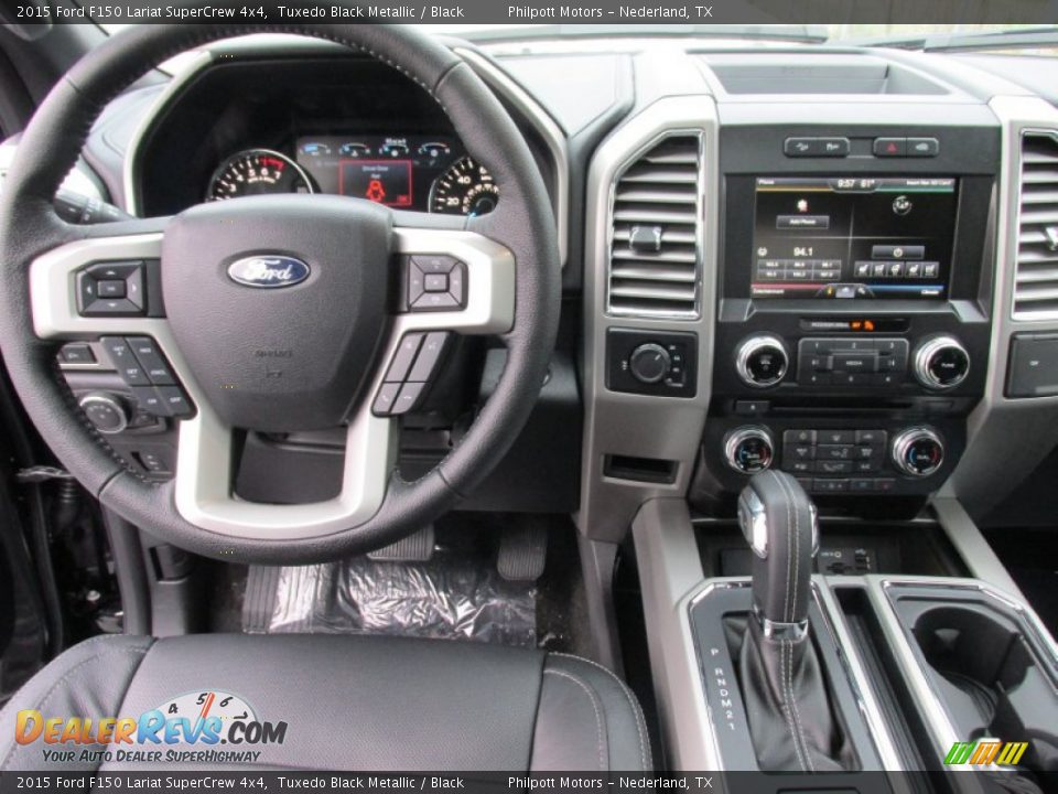 2015 Ford F150 Lariat SuperCrew 4x4 Tuxedo Black Metallic / Black Photo #27