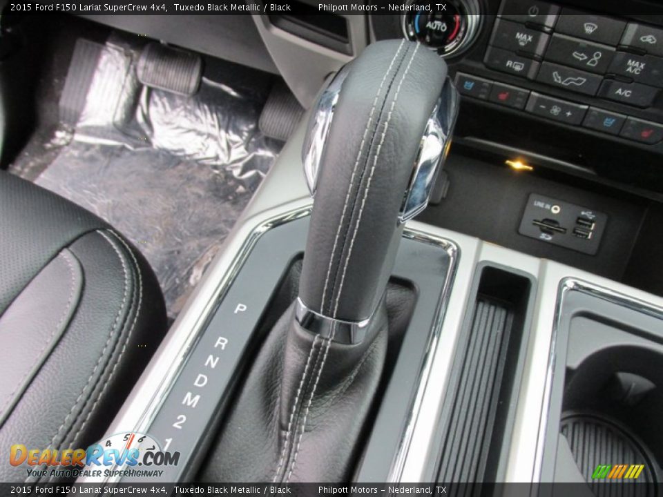 2015 Ford F150 Lariat SuperCrew 4x4 Tuxedo Black Metallic / Black Photo #32