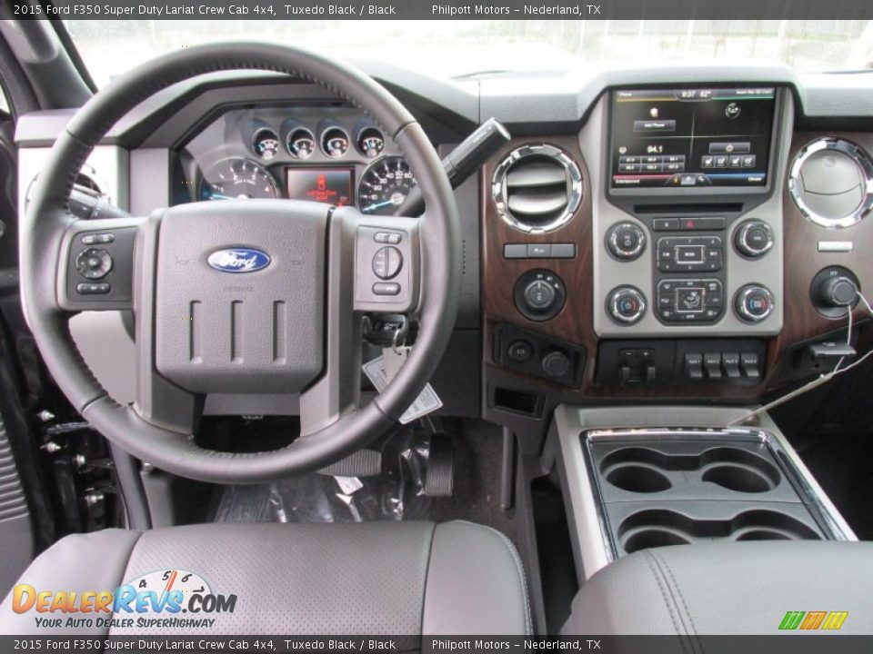 2015 Ford F350 Super Duty Lariat Crew Cab 4x4 Tuxedo Black / Black Photo #28