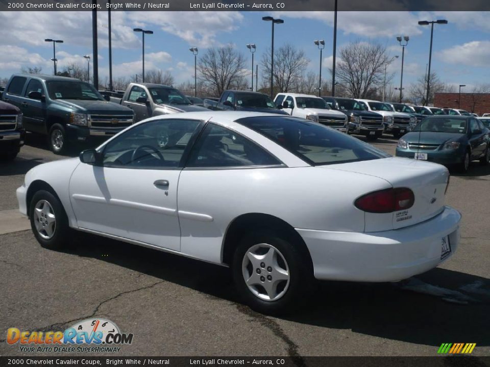 2000 Chevrolet Cavalier Coupe Bright White / Neutral Photo #4