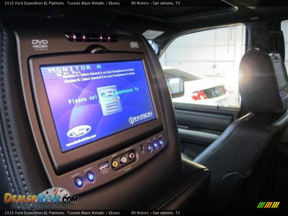 Entertainment System of 2015 Ford Expedition EL Platinum Photo #14