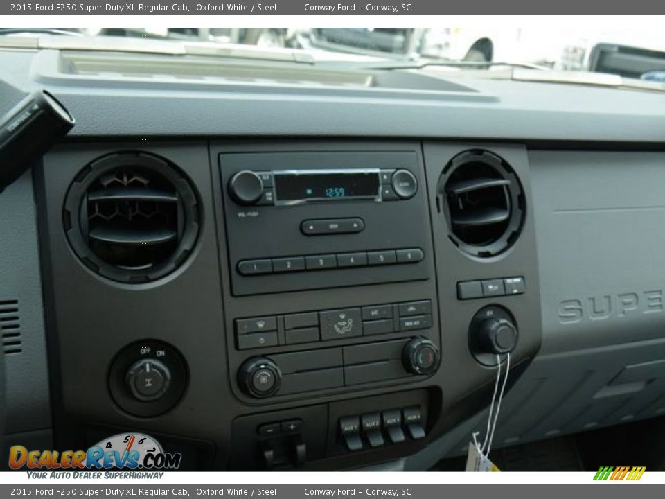 2015 Ford F250 Super Duty XL Regular Cab Oxford White / Steel Photo #17