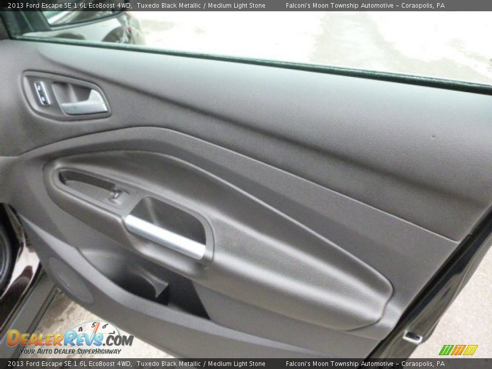 2013 Ford Escape SE 1.6L EcoBoost 4WD Tuxedo Black Metallic / Medium Light Stone Photo #10