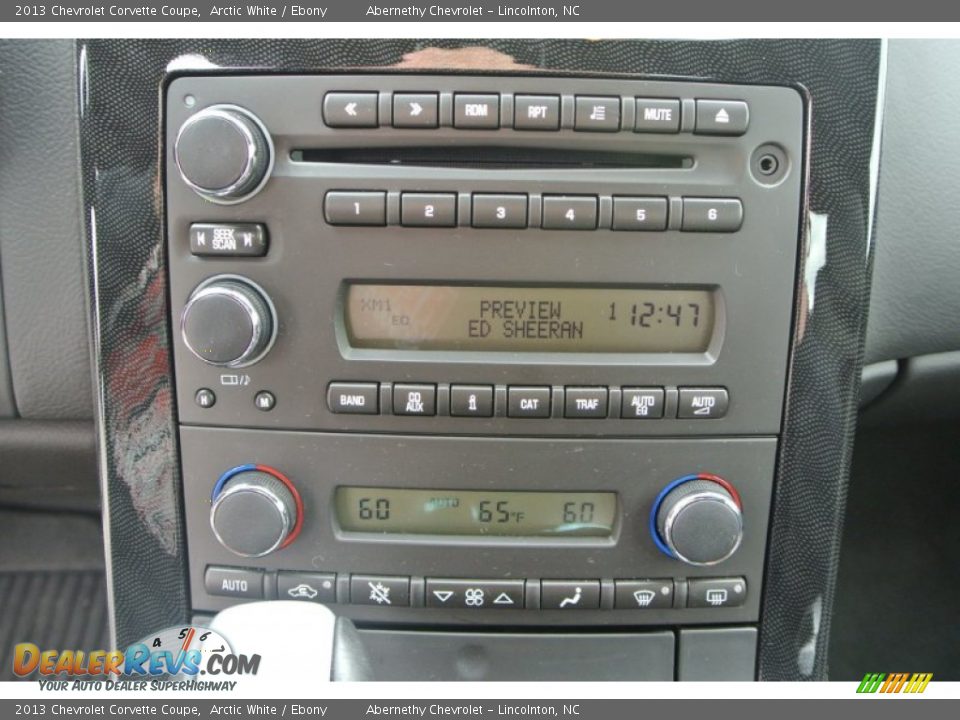 Controls of 2013 Chevrolet Corvette Coupe Photo #16