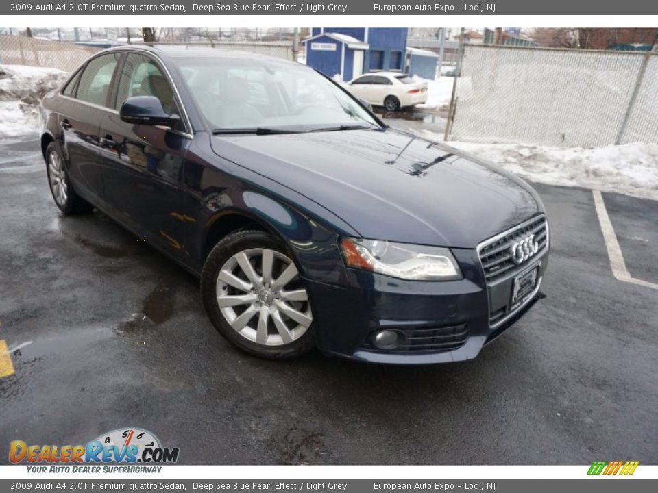 2009 Audi A4 2.0T Premium quattro Sedan Deep Sea Blue Pearl Effect / Light Grey Photo #2