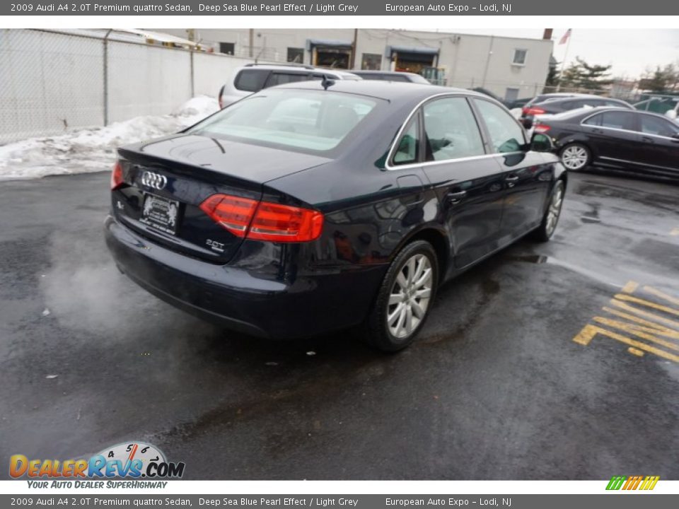 2009 Audi A4 2.0T Premium quattro Sedan Deep Sea Blue Pearl Effect / Light Grey Photo #4