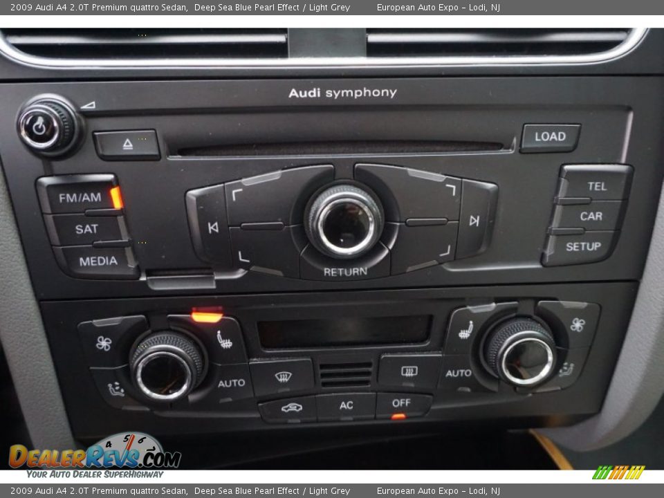 Controls of 2009 Audi A4 2.0T Premium quattro Sedan Photo #24
