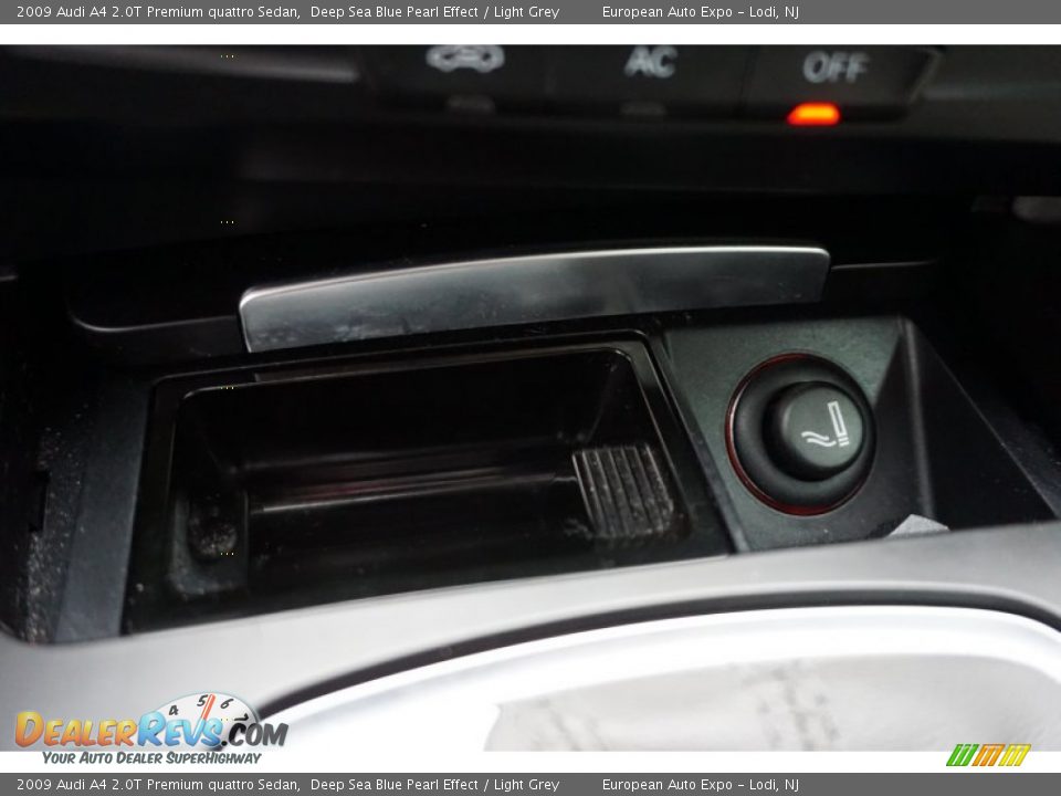 2009 Audi A4 2.0T Premium quattro Sedan Deep Sea Blue Pearl Effect / Light Grey Photo #25