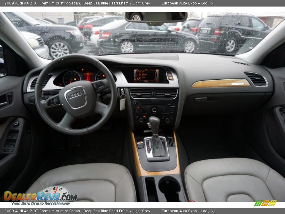 Dashboard of 2009 Audi A4 2.0T Premium quattro Sedan Photo #35