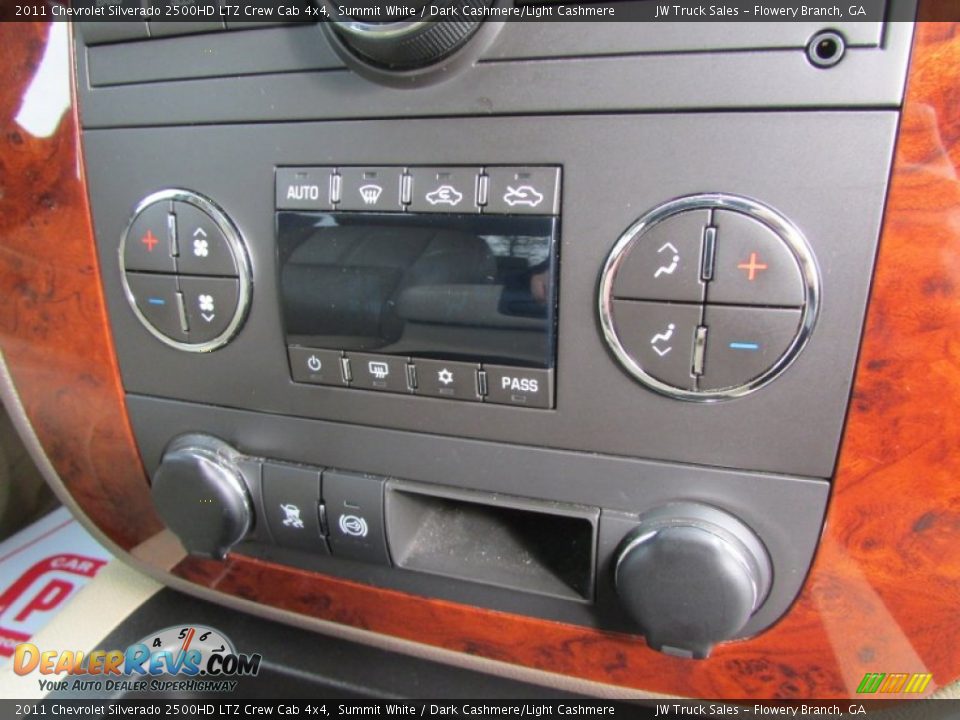 2011 Chevrolet Silverado 2500HD LTZ Crew Cab 4x4 Summit White / Dark Cashmere/Light Cashmere Photo #28