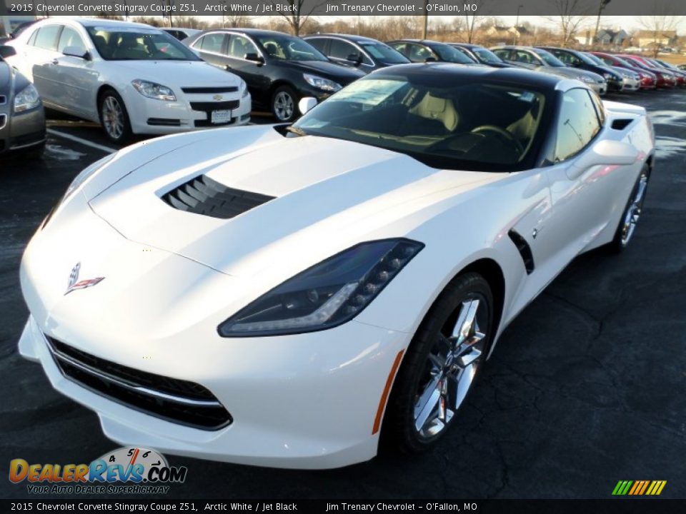 Front 3/4 View of 2015 Chevrolet Corvette Stingray Coupe Z51 Photo #1