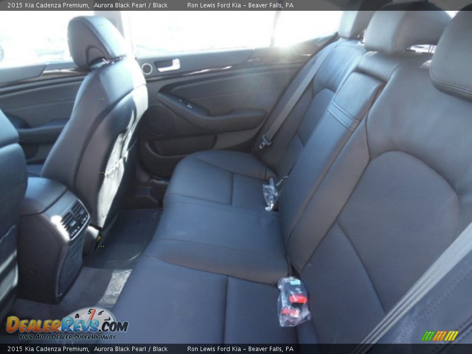 Rear Seat of 2015 Kia Cadenza Premium Photo #12