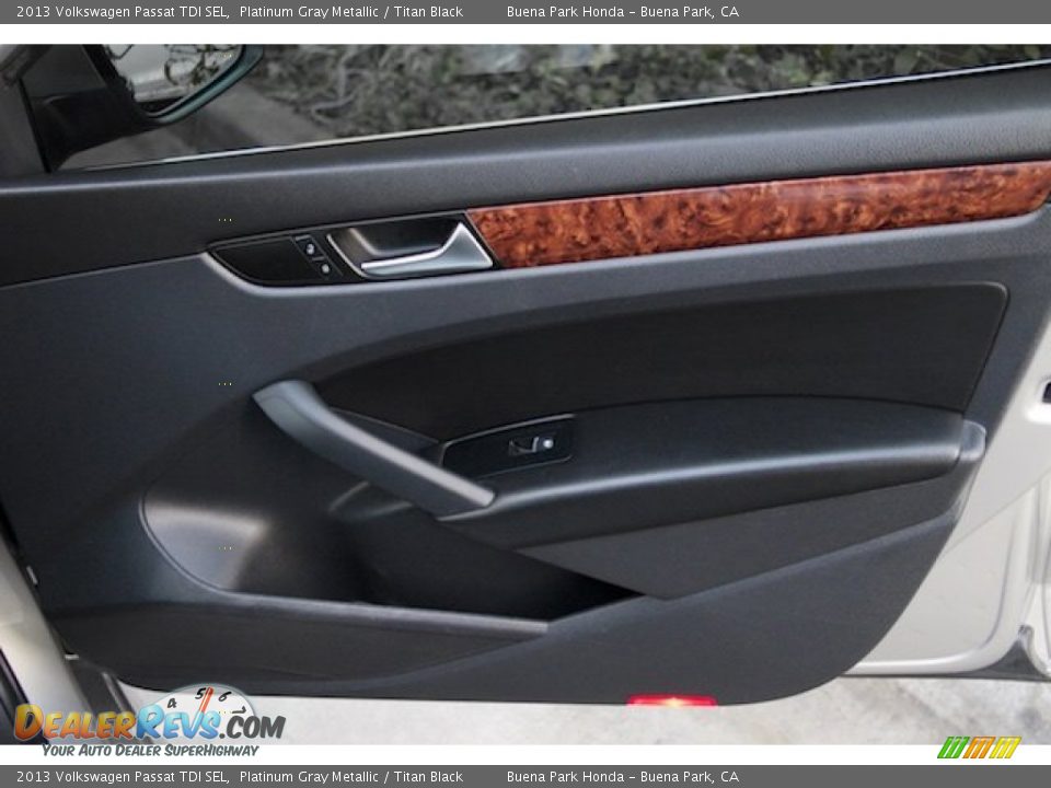 2013 Volkswagen Passat TDI SEL Platinum Gray Metallic / Titan Black Photo #27