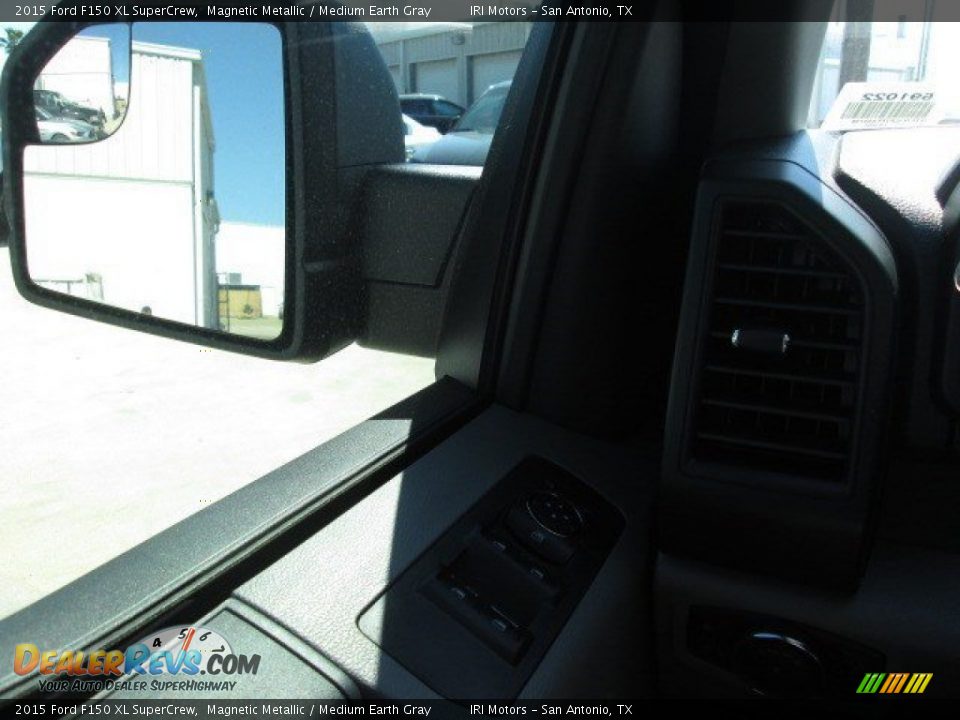 2015 Ford F150 XL SuperCrew Magnetic Metallic / Medium Earth Gray Photo #23