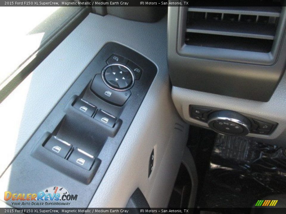 2015 Ford F150 XL SuperCrew Magnetic Metallic / Medium Earth Gray Photo #24