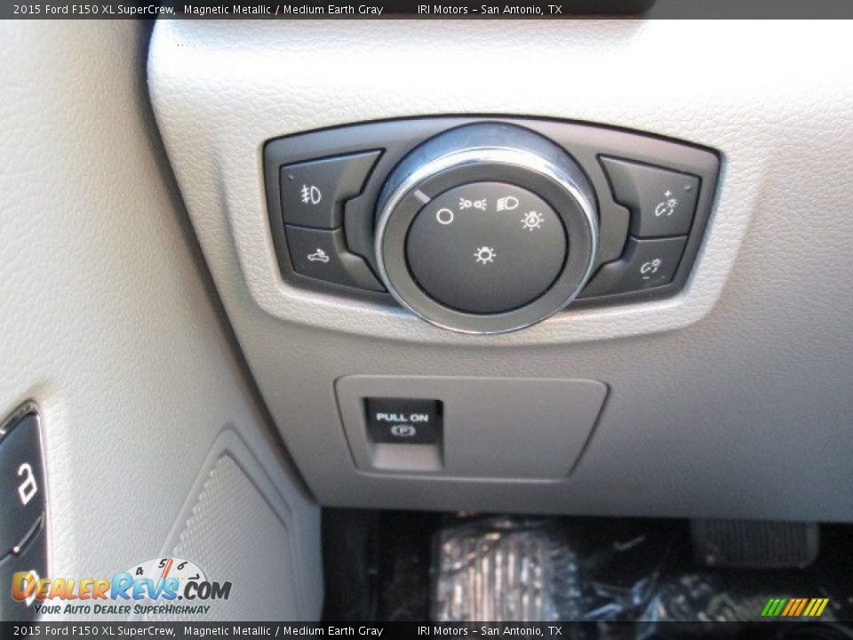 2015 Ford F150 XL SuperCrew Magnetic Metallic / Medium Earth Gray Photo #25