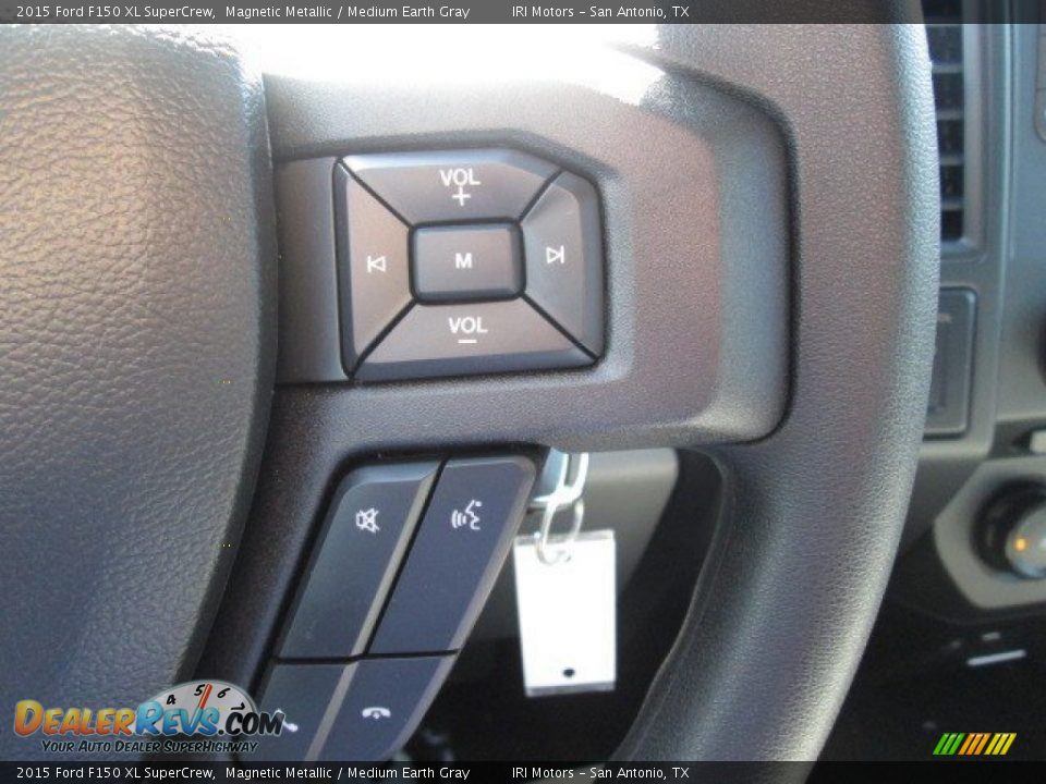2015 Ford F150 XL SuperCrew Magnetic Metallic / Medium Earth Gray Photo #28