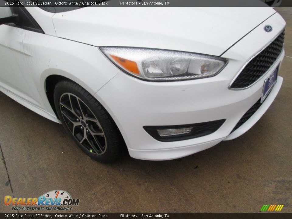 2015 Ford Focus SE Sedan Oxford White / Charcoal Black Photo #4