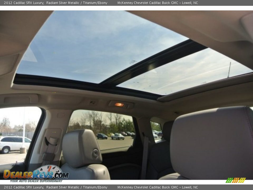 2012 Cadillac SRX Luxury Radiant Silver Metallic / Titanium/Ebony Photo #11