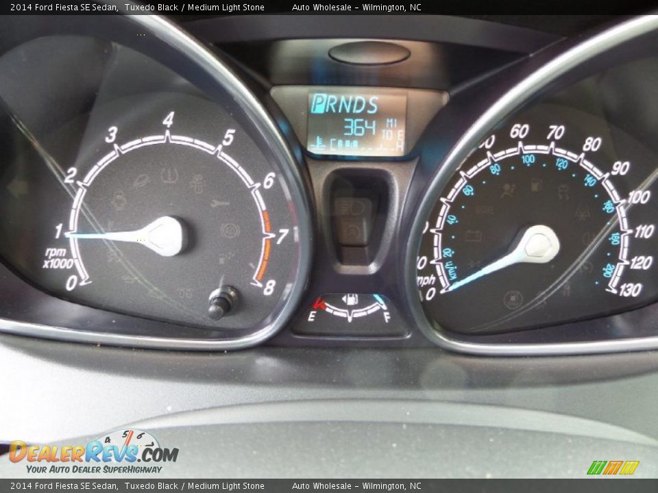 2014 Ford Fiesta SE Sedan Tuxedo Black / Medium Light Stone Photo #16