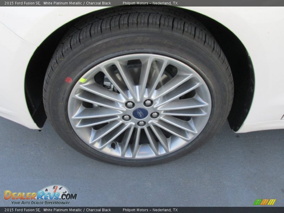 2015 Ford Fusion SE White Platinum Metallic / Charcoal Black Photo #11