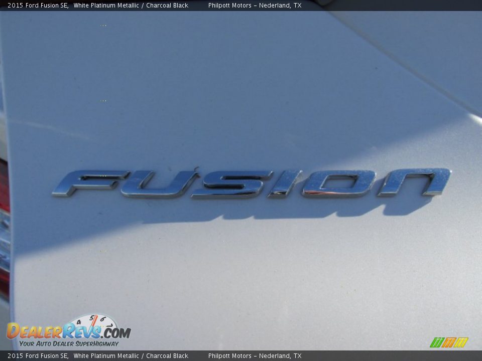 2015 Ford Fusion SE White Platinum Metallic / Charcoal Black Photo #13