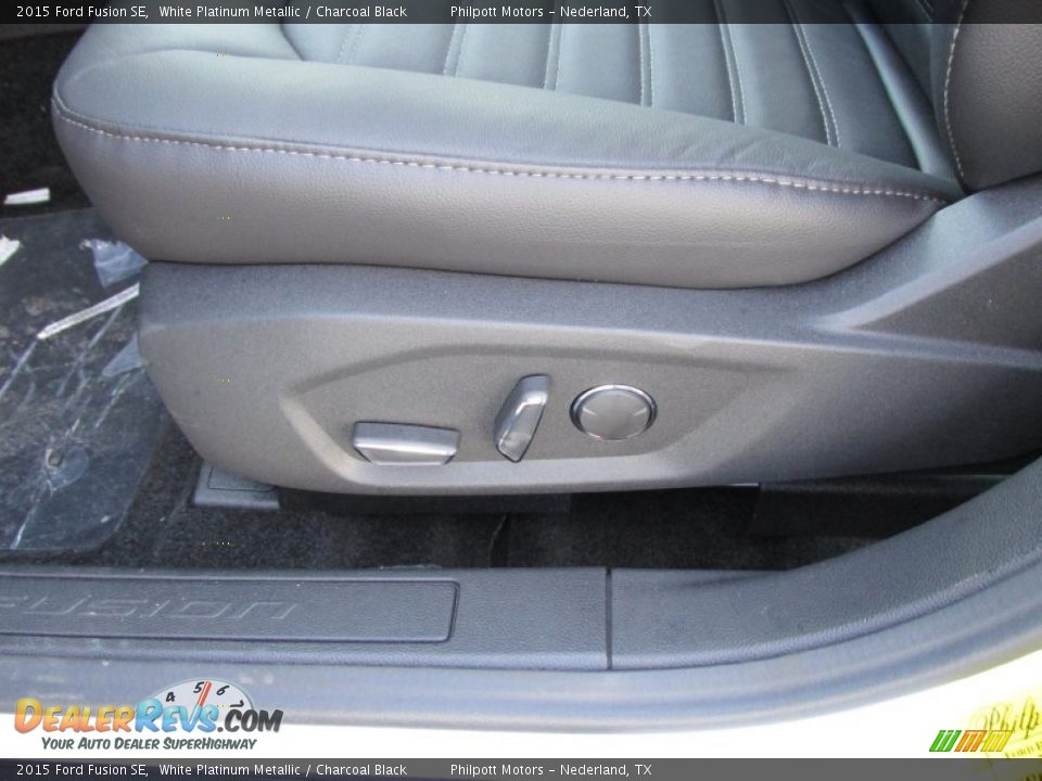 2015 Ford Fusion SE White Platinum Metallic / Charcoal Black Photo #22