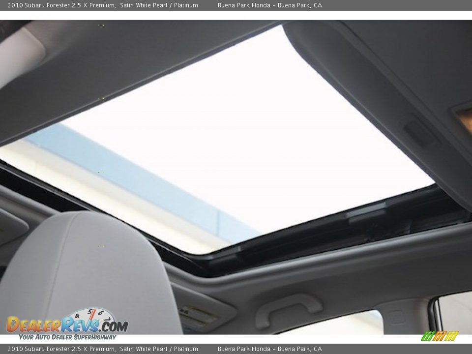 2010 Subaru Forester 2.5 X Premium Satin White Pearl / Platinum Photo #13