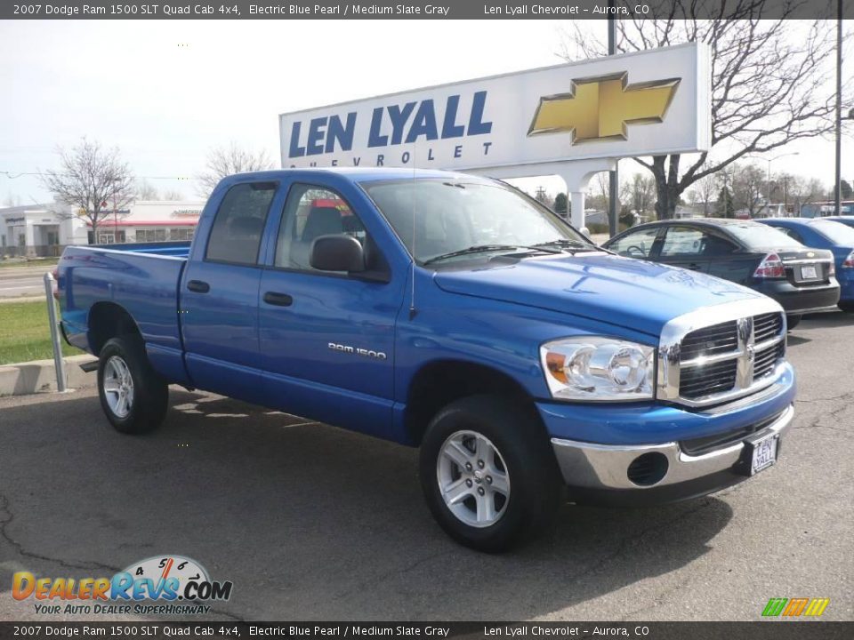 2007 Dodge Ram 1500 SLT Quad Cab 4x4 Electric Blue Pearl / Medium Slate Gray Photo #1