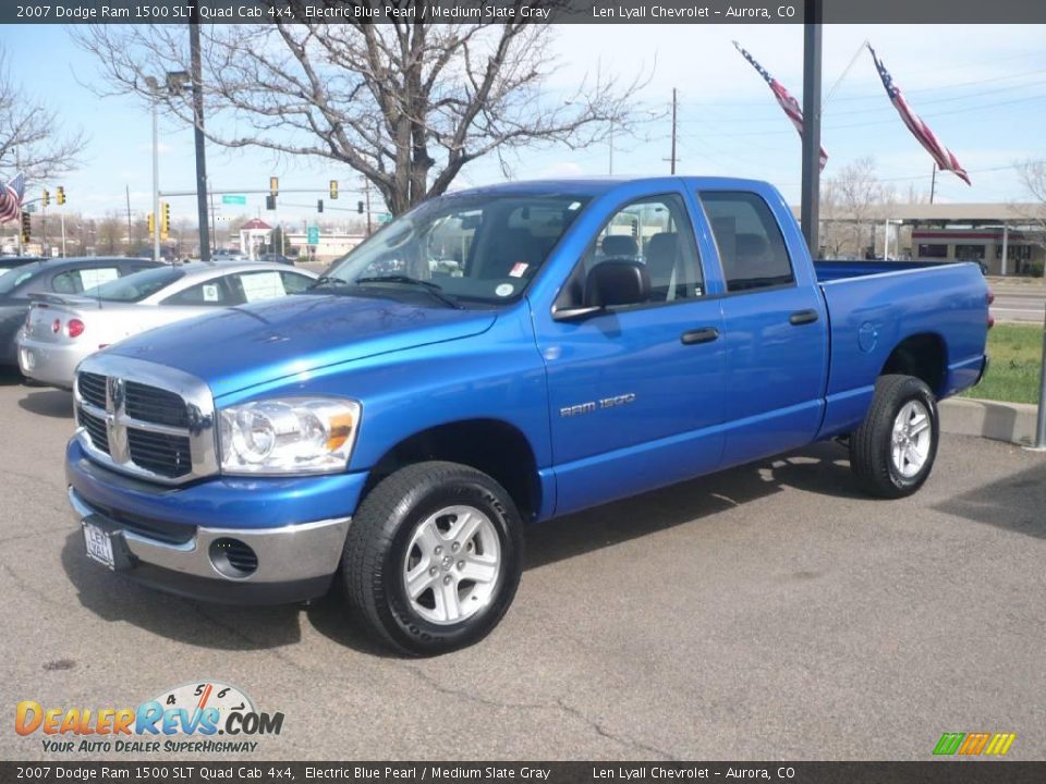 2007 Dodge Ram 1500 SLT Quad Cab 4x4 Electric Blue Pearl / Medium Slate Gray Photo #3