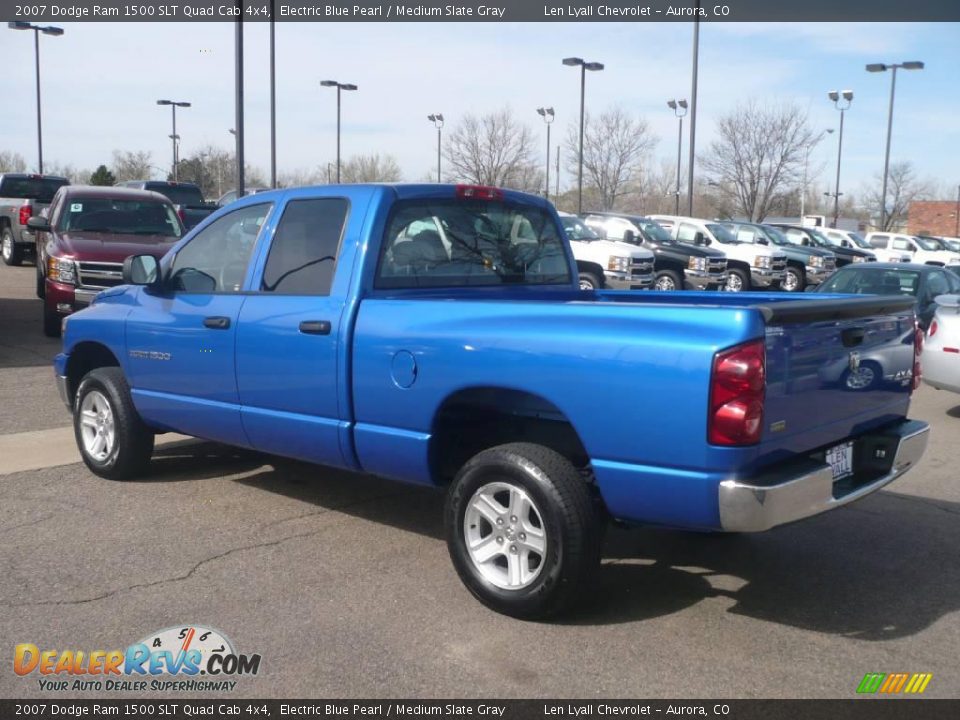 2007 Dodge Ram 1500 SLT Quad Cab 4x4 Electric Blue Pearl / Medium Slate Gray Photo #4