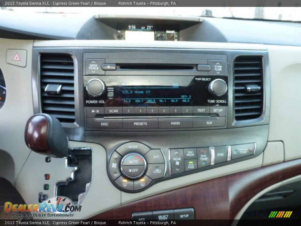 Controls of 2013 Toyota Sienna XLE Photo #3