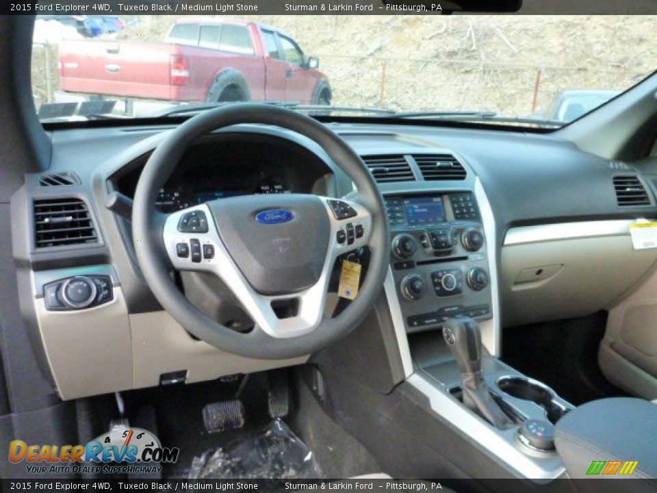2015 Ford Explorer 4WD Tuxedo Black / Medium Light Stone Photo #10
