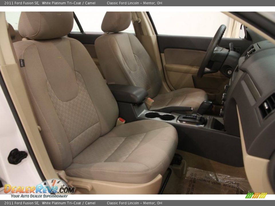 2011 Ford Fusion SE White Platinum Tri-Coat / Camel Photo #10