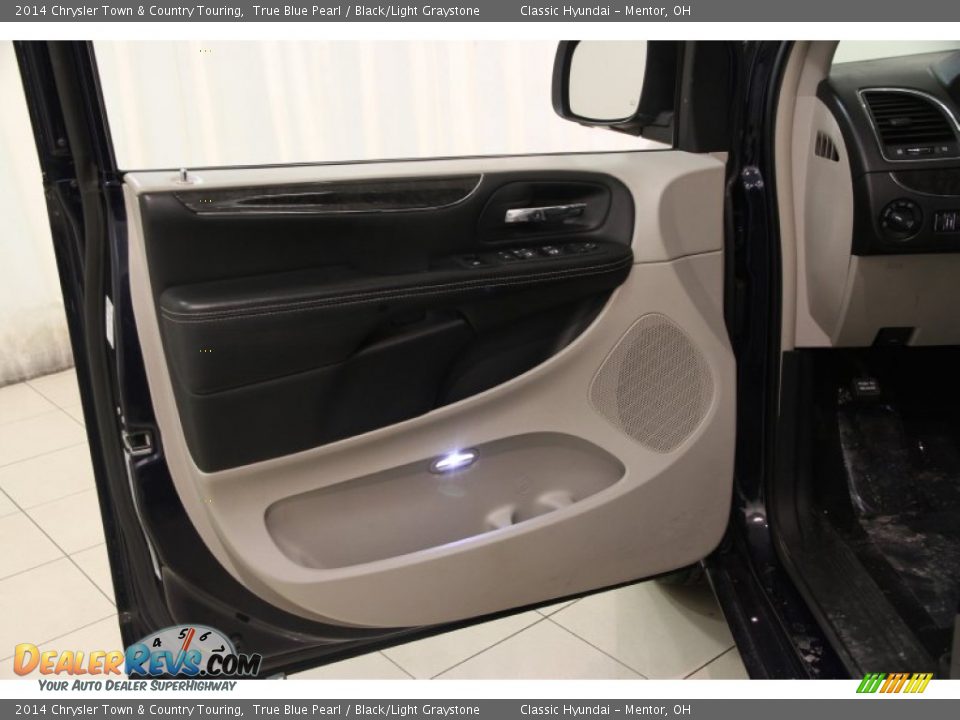 2014 Chrysler Town & Country Touring True Blue Pearl / Black/Light Graystone Photo #4