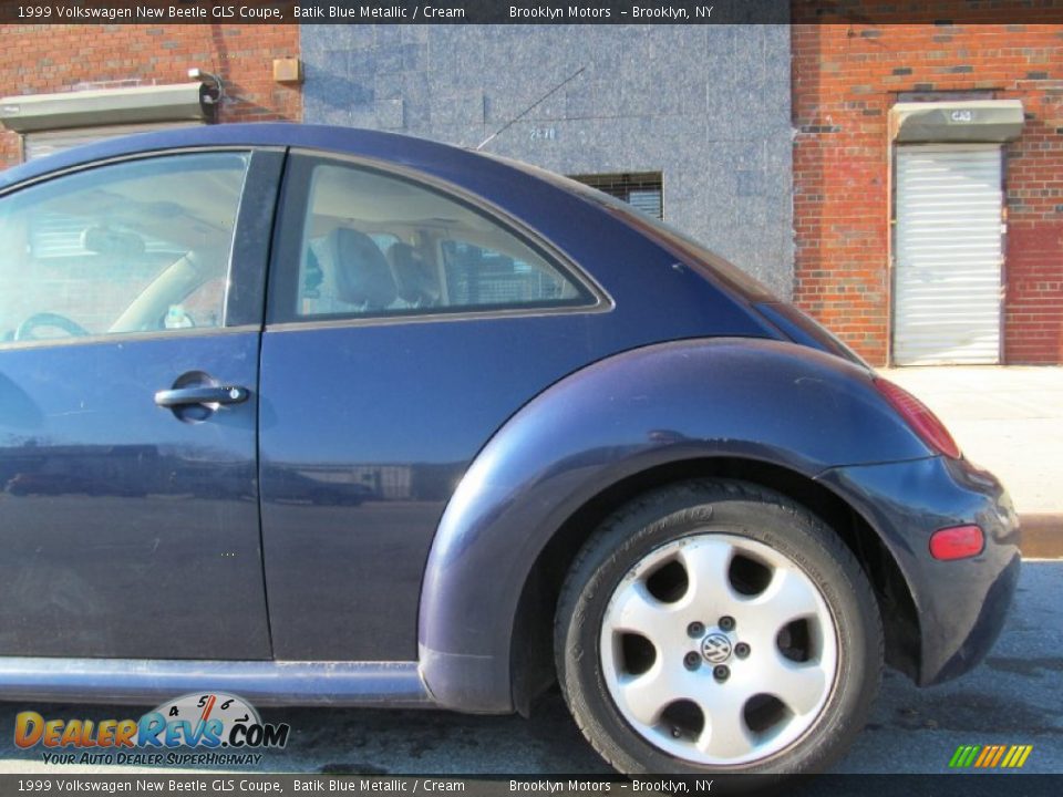1999 Volkswagen New Beetle GLS Coupe Batik Blue Metallic / Cream Photo #10