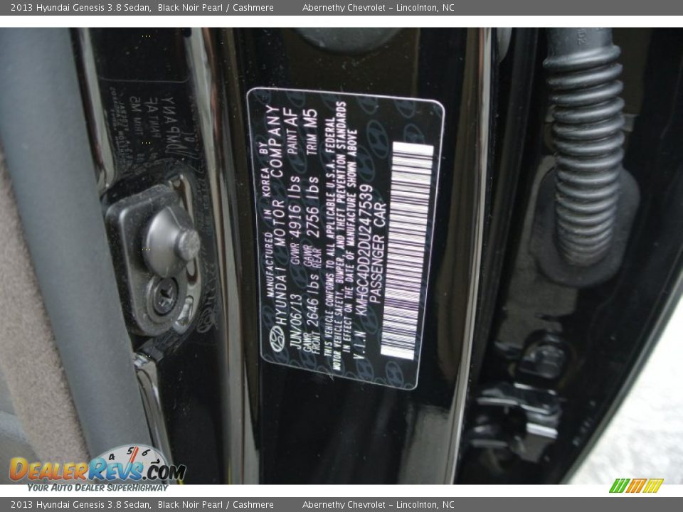 2013 Hyundai Genesis 3.8 Sedan Black Noir Pearl / Cashmere Photo #7