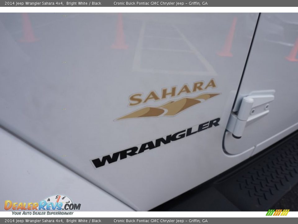 2014 Jeep Wrangler Sahara 4x4 Bright White / Black Photo #14