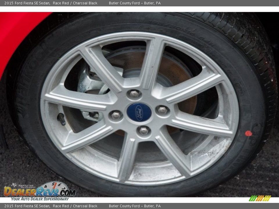 2015 Ford Fiesta SE Sedan Race Red / Charcoal Black Photo #4