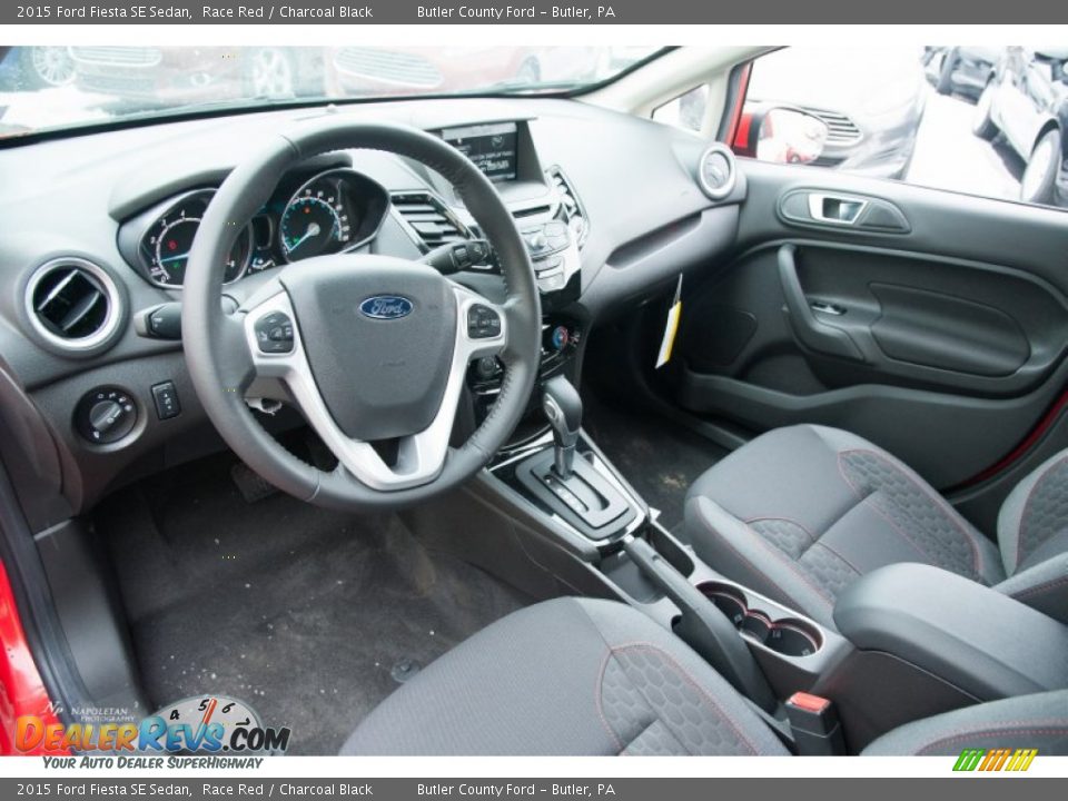 2015 Ford Fiesta SE Sedan Race Red / Charcoal Black Photo #5