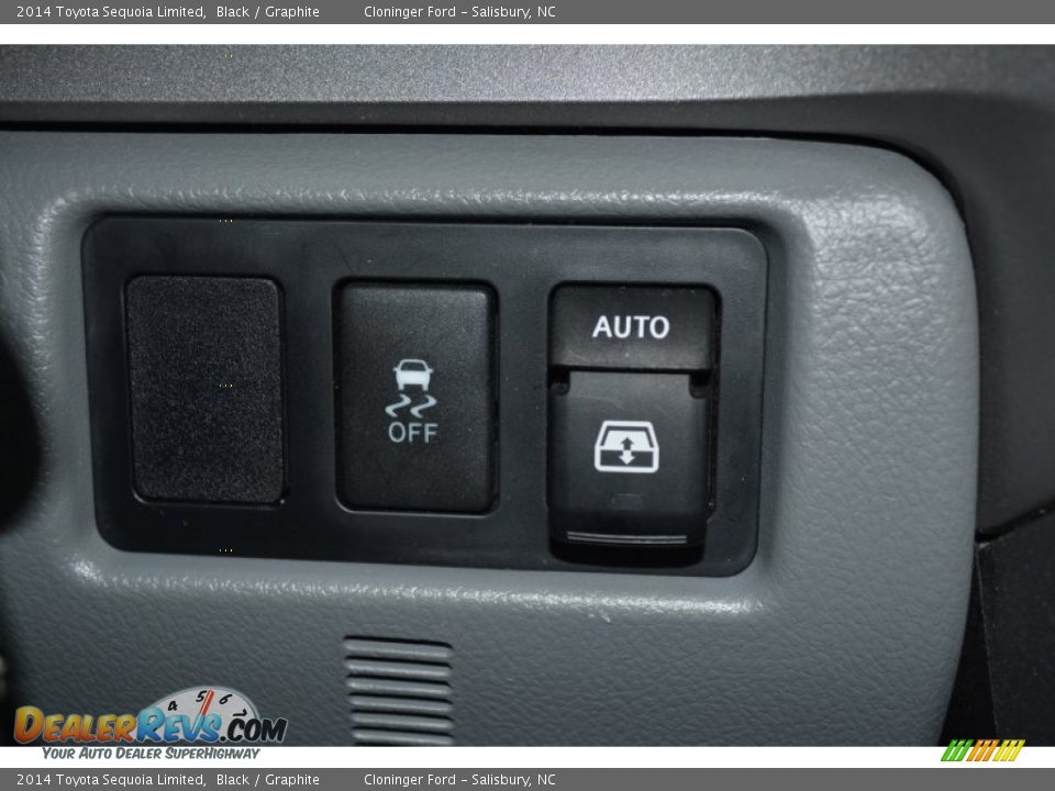 Controls of 2014 Toyota Sequoia Limited Photo #33
