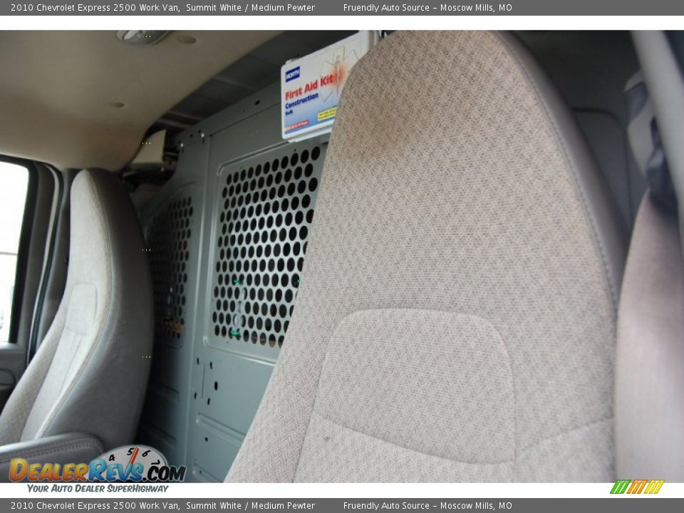 2010 Chevrolet Express 2500 Work Van Summit White / Medium Pewter Photo #10