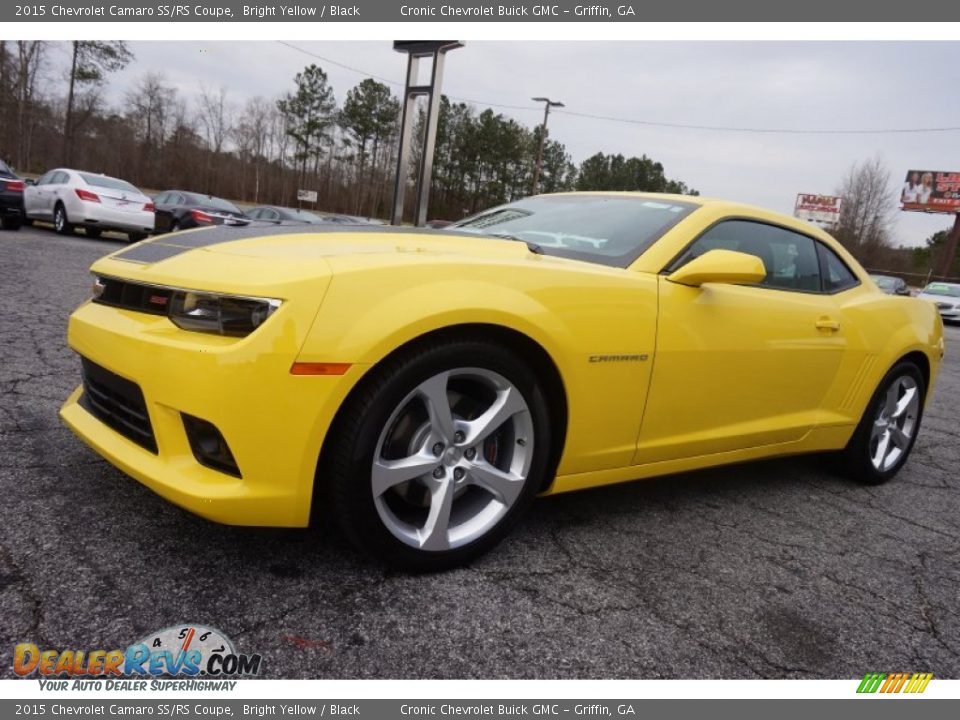 Front 3/4 View of 2015 Chevrolet Camaro SS/RS Coupe Photo #3