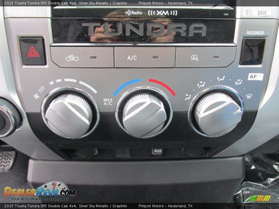 2015 Toyota Tundra SR5 Double Cab 4x4 Silver Sky Metallic / Graphite Photo #28